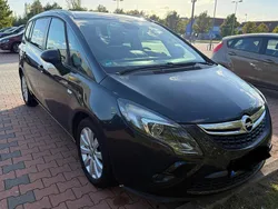 Schwarz Gebraucht 2013 Opel Zafira Tourer Active Van / Kleinbus | 8.250 € (Fairer Preis)