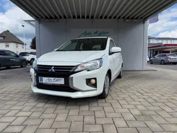 Weiß Gebraucht 2024 Mitsubishi Space Star Select Limousine | 13.490 € (Fairer Preis)
