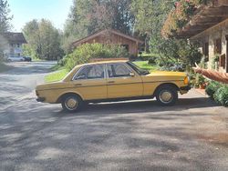 Gelb Gebraucht 1980 Mercedes 230 Limousine | 8.999 €
