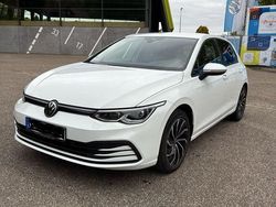 Weiß Gebraucht 2020 VW Golf VIII IQ Drive Limousine | 17.800 € (Fairer Preis)