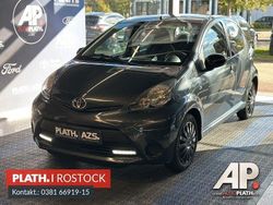 Grau Gebraucht 2013 Toyota Aygo Cool Kleinwagen | 8.490 € (Etwas zu teuer)
