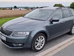 Grau Gebraucht 2015 Skoda Octavia Kombi | 7.450 € (Guter Preis)
