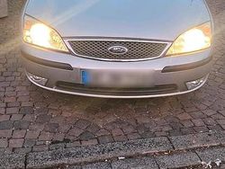Grau Gebraucht 2005 Ford Mondeo Kombi | 2.899 € (Teuer)