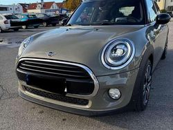 Grau Gebraucht 2018 Mini Cooper D Kleinwagen | 15.900 € (Etwas zu teuer)