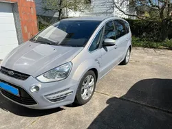 Grau Gebraucht 2011 Ford S-MAX Titanium Van / Kleinbus | 7.900 € (Fairer Preis)