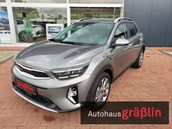 Grau Gebraucht 2024 Kia Stonic SUV | 25.900 € (Teuer)