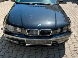 Schwarz Gebraucht 2001 BMW 325 Kleinwagen | 2.590 € (Fairer Preis)