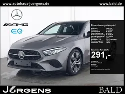 Grau metalliclack mountaingrau Gebraucht 2024 Mercedes A200 Progressive Limousine | 30.840 € (Fairer Preis)