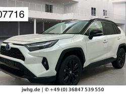 Pearl white (089)/ attitude bl Gebraucht 2024 Toyota RAV4 Hybrid Style SUV | 38.950 € (Guter Preis)