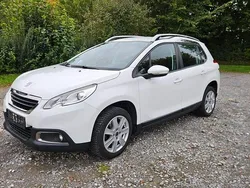 Weiß Gebraucht 2014 Peugeot 2008 Active SUV | 8.100 € (Etwas zu teuer)