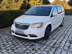 Weiß Gebraucht 2013 Lancia Voyager Van / Kleinbus | 9.700 € (Fairer Preis)