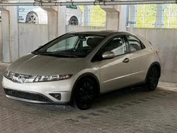 Grau Gebraucht 2008 Honda Civic Limousine | 2.650 € (Fairer Preis)