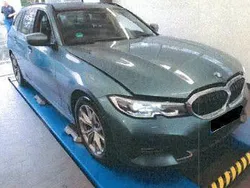 Blau Gebraucht 2020 BMW 320 Sport Line Limousine | 17.500 € (Teuer)