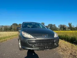 Grau Gebraucht 2007 Peugeot 307 Kleinwagen | 2.500 €
