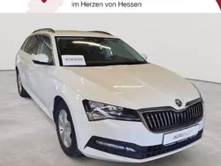 Candyweiß uni Gebraucht 2020 Skoda Superb Ambition Kombi | 22.490 € (Guter Preis)