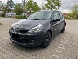 Schwarz Gebraucht 2006 Renault Clio II Kleinwagen | 1.500 € (Fairer Preis)