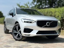Silber Gebraucht 2020 Volvo XC60 R-Design SUV | 20.999 € (Fairer Preis)