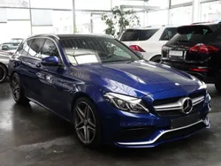 Blau metallic Gebraucht 2016 Mercedes C63 AMG AMG Kombi | 51.900 €