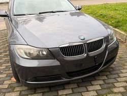 Grau Gebraucht 2007 BMW 325 Limousine | 3.500 € (Superpreis)