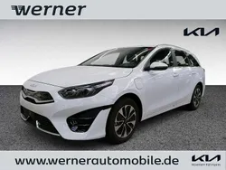Weiß Gebraucht 2024 Kia Ceed Sportswagon Spirit Kombi | 23.480 € (Superpreis)