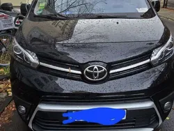 Schwarz Gebraucht 2018 Toyota Proace Comfort Van | 27.000 € (Teuer)