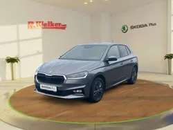 Graphitegrau metallic Gebraucht 2024 Skoda Fabia Drive Limousine | 23.900 € (Fairer Preis)