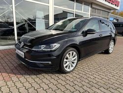 Deep black Gebraucht 2019 VW Golf VII Highline Kombi | 19.980 € (Fairer Preis)