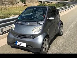 Grau Gebraucht 2002 Smart ForTwo Cabrio Cabrio | 1.900 €
