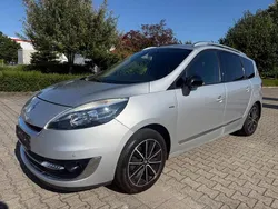 Grau Gebraucht 2013 Renault Scénic III Bose Edition Van / Kleinbus | 4.950 € (Fairer Preis)