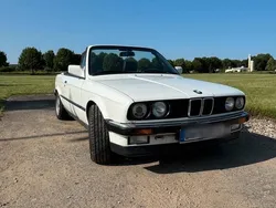 Weiß Gebraucht 1990 BMW 320 Cabriolet Cabrio | 10.200 €