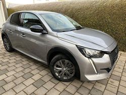 Grau Gebraucht 2023 Peugeot e-208 Allure Kleinwagen | 16.990 € (Superpreis)