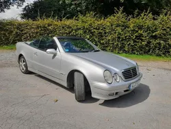 Silber Gebraucht 2002 Mercedes CLK200 Cabrio | 7.500 €
