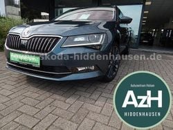 Grau Gebraucht 2019 Skoda Superb Premium Edition Kombi | 22.790 € (Fairer Preis)