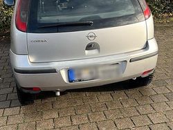 Silber Gebraucht 2005 Opel Corsa Kleinwagen | 1.000 €