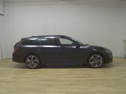 Schwarzmagic perleffekt Gebraucht 2022 Skoda Octavia RS Kombi | 23.980 € (Fairer Preis)