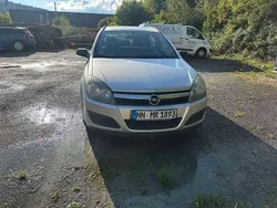 Silber Gebraucht 2005 Opel Astra Basis Kombi | 1.290 € (Teuer)