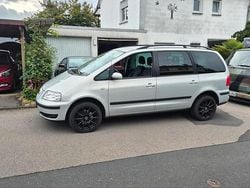 Silber Gebraucht 2003 VW Sharan Family Van / Kleinbus | 4.500 € (Teuer)