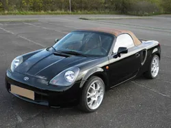 Schwarz Gebraucht 2002 Toyota MR2 Edition Cabrio | 13.350 €