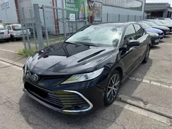 Schwarz Gebraucht 2021 Toyota Camry Hybrid Executive Limousine | 16.900 €