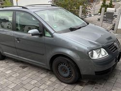Grau Gebraucht 2003 VW Touran Basis Van / Kleinbus | 2.300 € (Fairer Preis)