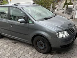 Grau Gebraucht 2003 VW Touran Basis Van / Kleinbus | 2.600 € (Fairer Preis)