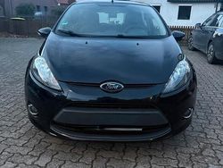 Schwarz Gebraucht 2011 Ford Fiesta Limousine | 2.000 € (Teuer)