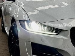Weiß Gebraucht 2016 Jaguar XE R-Sport Limousine | 15.700 € (Fairer Preis)