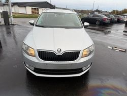 Silber Gebraucht 2014 Skoda Octavia Elegance Kombi | 4.000 € (Guter Preis)