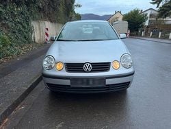 Silber Gebraucht 2002 VW Polo Kleinwagen | 2.500 € (Etwas zu teuer)