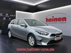 Andere farbe Neu 2025 Kia Ceed Vision Limousine | 22.980 € (Fairer Preis)