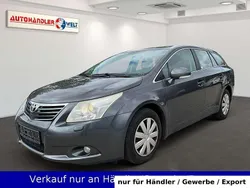 Grau Gebraucht 2012 Toyota Avensis Kombi | 3.199 € (Fairer Preis)