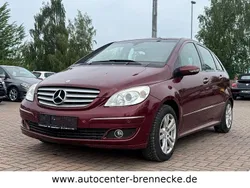 Rot Gebraucht 2006 Mercedes B200 Van / Kleinbus | 2.000 € (Fairer Preis)