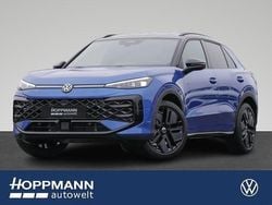 Blau (celestial blue metallic / schwarz uni) Neu 2025 VW T-Roc R-line SUV | 42.740 € (Teuer)