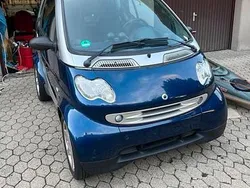Blau Gebraucht 2002 Smart ForTwo Coupé Kleinwagen | 1.300 € (Guter Preis)